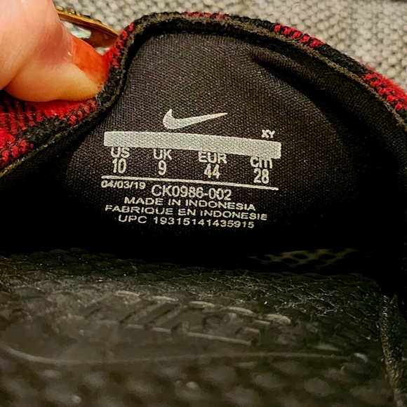 Nike Plaid Slides - Picture 3 of 4